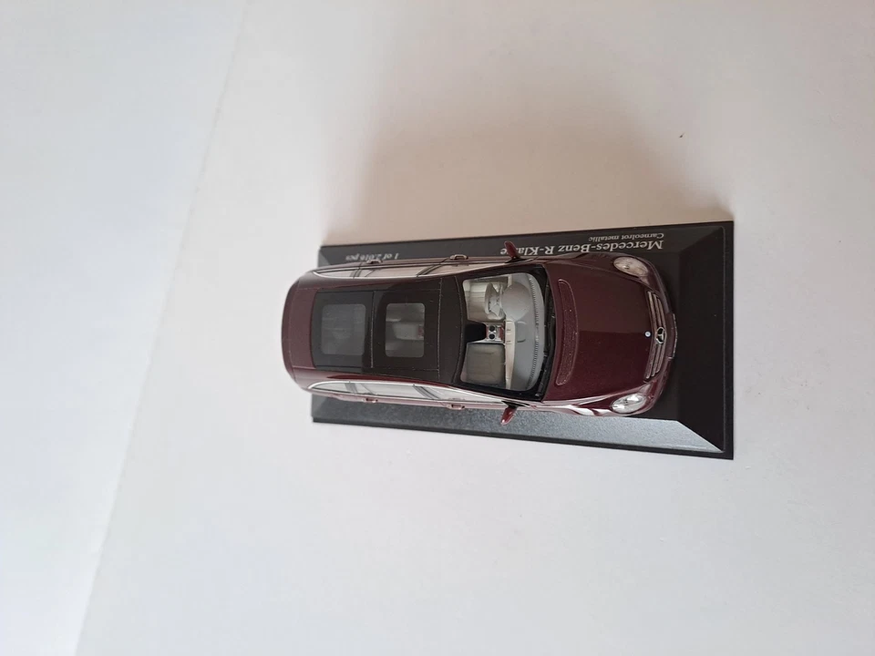 MiniChamps 1:43 Mercedes Benz R-CLASS 2006 Red Metallic - Immagine 4 di 4