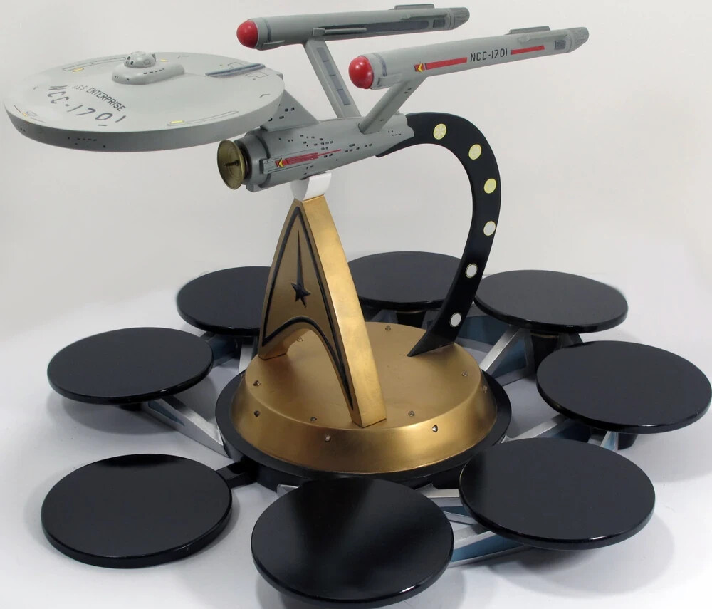 Hawthorne Village Star Trek Diorama Display Station - Enterprise