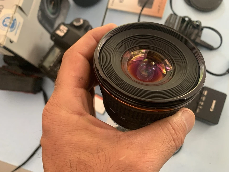 Objectif ultra grand angle TOKINA AT-X 17 mm F 3.5 AF PRO CANON EF Full Frame - Photo 1/4