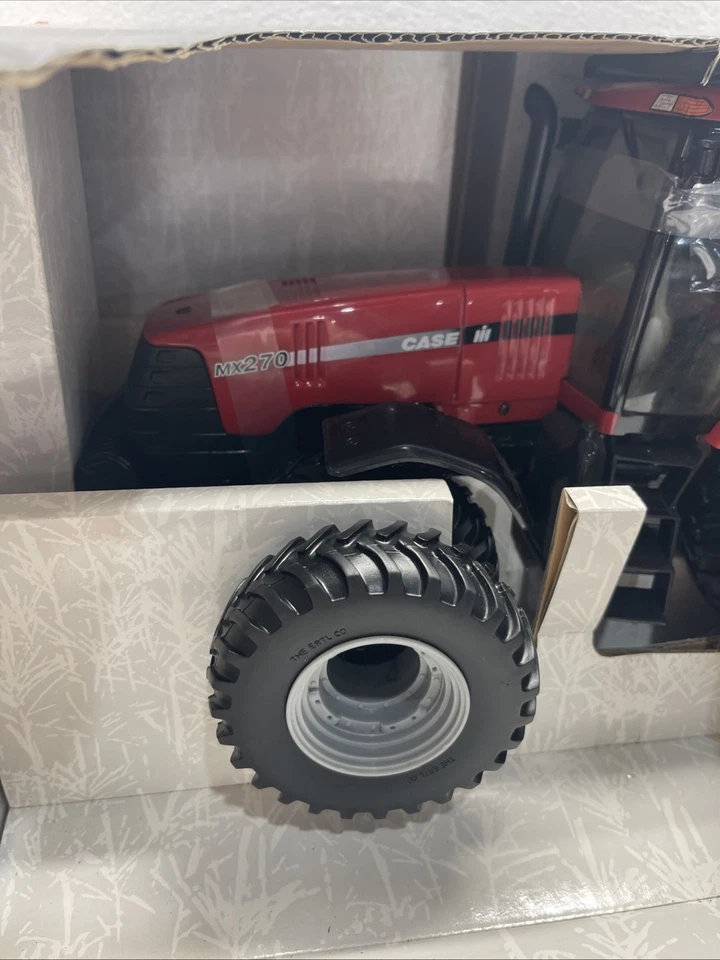 Case/IH MX270 Magnum Tractor Collector Edition w Triples NIB 1/16 Scale by Ertl - Image 2 of 4