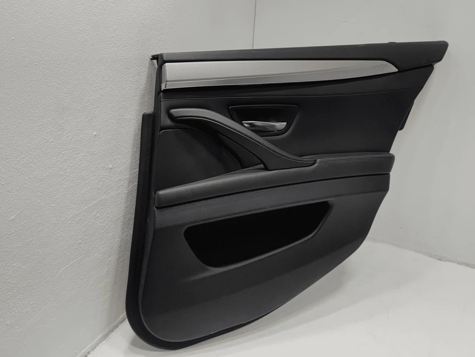 2011-2016 宝马 550i xDrive 后乘客门卡面板人造革黑色原始设备制造商 — 第 3/4 张图片
