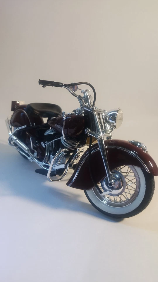 Guiloy 1948 Indian Chief 1/10 Scale Diecast Model Bike Collection.NIB - Image 3 of 4