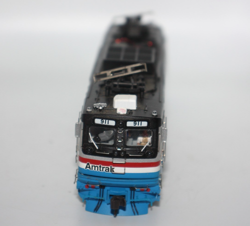 Atlas HO Amtrak AEM-7 Phase III Paint Scheme #911 - Funziona Luci Digitrax - LEGGI - Foto 2 di 18