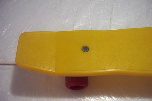 Vintage Variflex of California 23" Yellow Skateboard - Picture 3 of 13