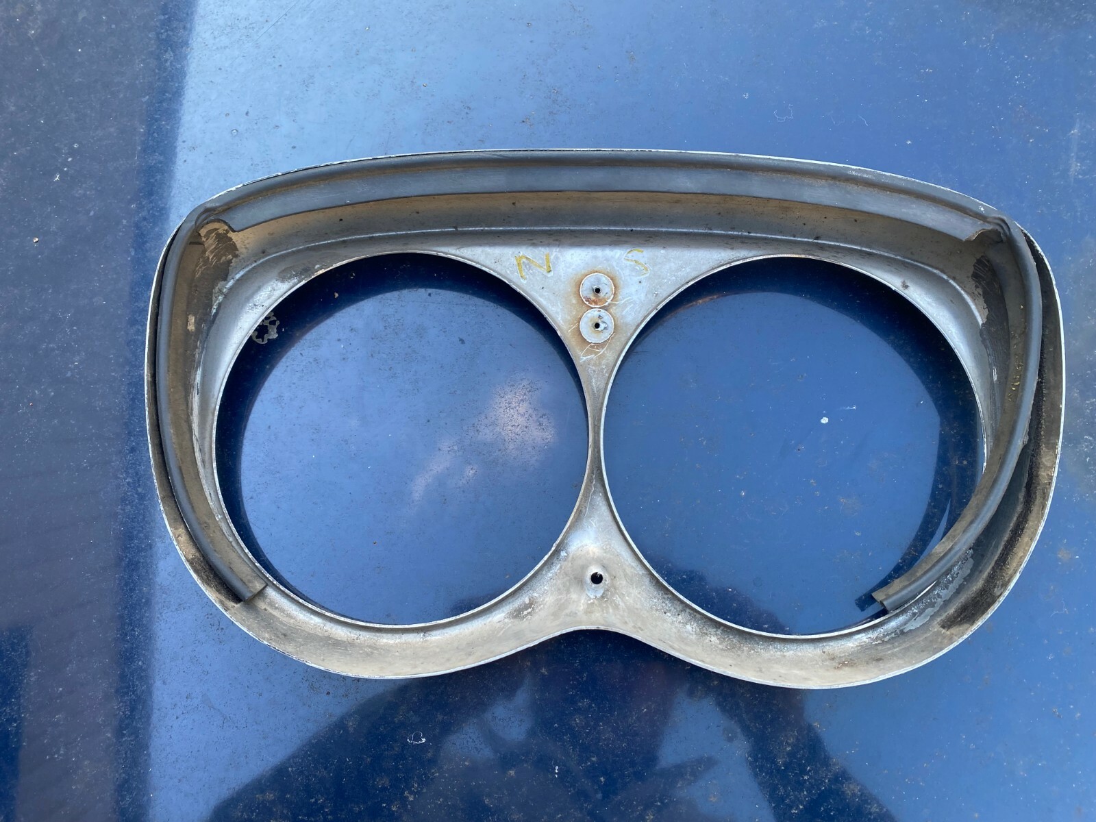 ROLLS ROYCE SILVER SHADOW HEADLIGHT BEZEL