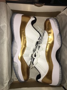 jordan 11 size 9 mens