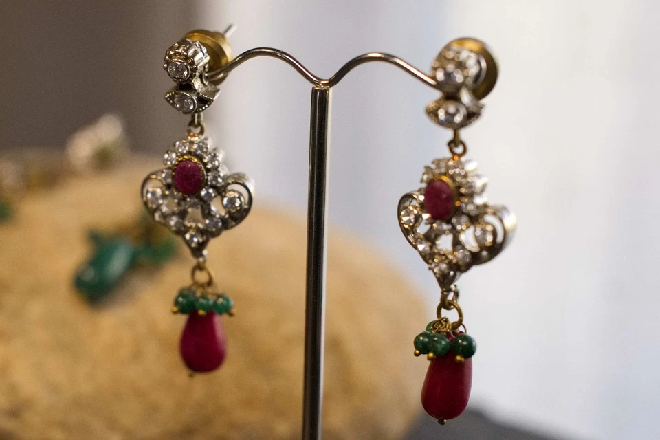 gioielli vittoriani orecchino vittoriano rubino 1 - Immagine 4 di 4