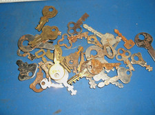 NICE Lot of 30 Vintage Flat Keys SEE PISC