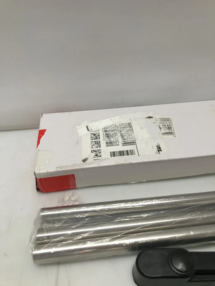 relaxdays Appendiabiti regolabile su ruote - Argento incompleto - Immagine 4 di 4