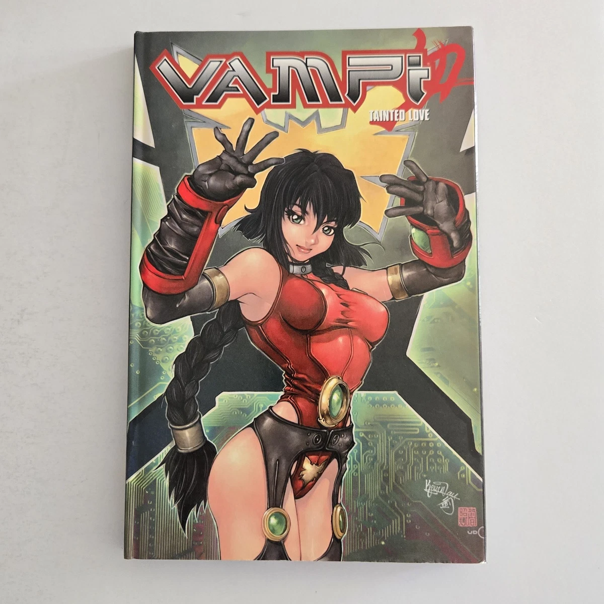 Vampirella Graphic Novel Hardcover Comics, Graphic Novels & TPBs