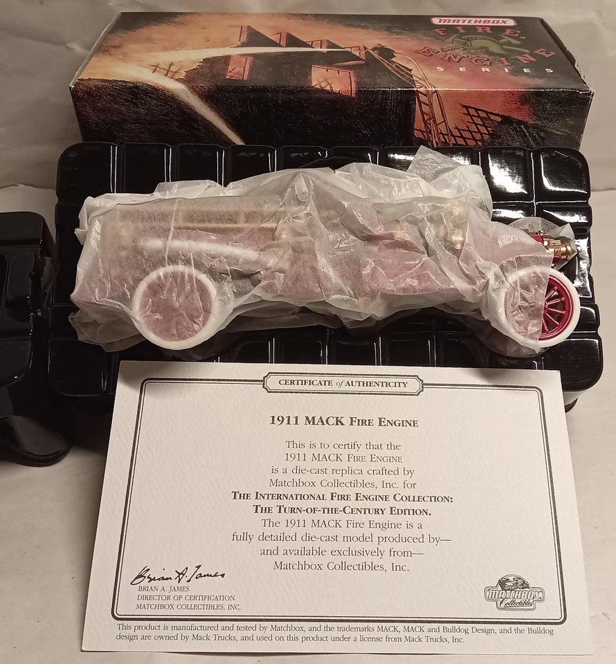 Modelos Matchbox de camión de bomberos Mack YFE24-M 1911 de antaño Foto 2 de 4