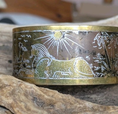 Geätzte antike Vintage Messing Ägyptische Sphinx, Hieroglyphen Pyramide Szene Manschette 21g