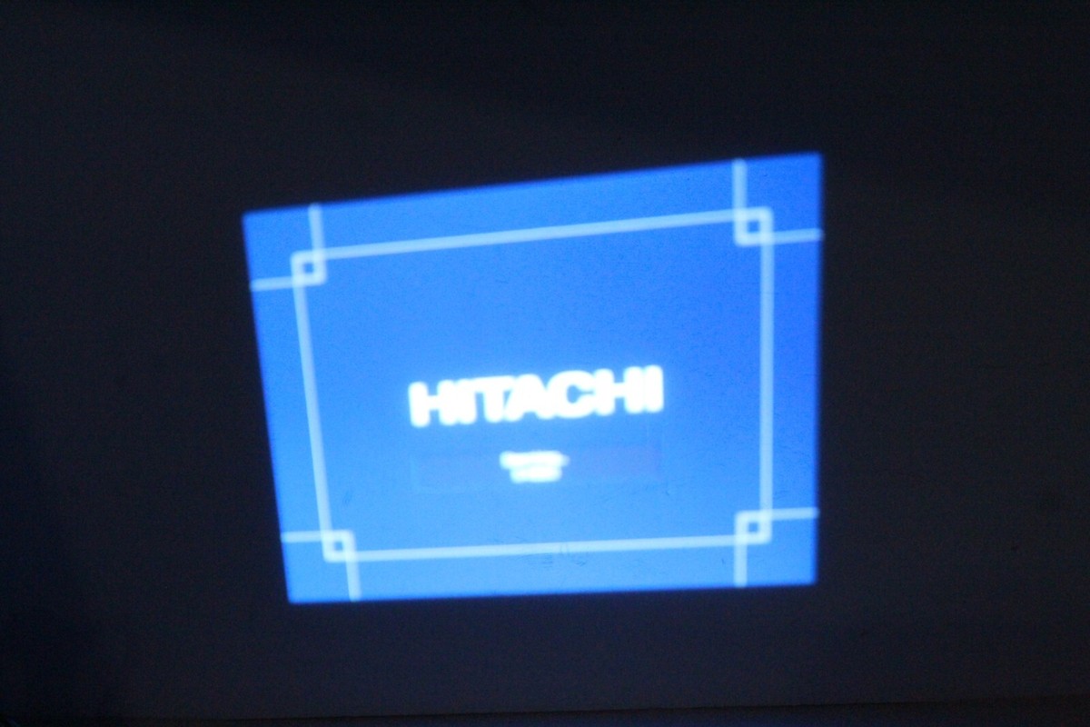 Hitachi CPX5 XGA Projector with Bag and Power Cords, Remote