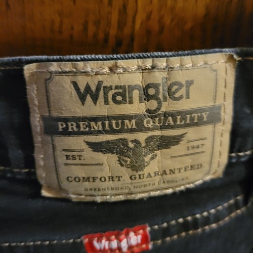 Wrangler Five Star Straight Fit Dark Wash Jeans 30x32 NWT Brand New With Tags - Picture 7 of 7