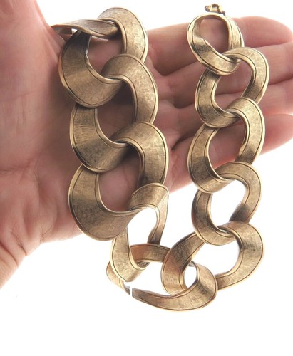 Gold Tone Metal Graduated Oval Link Chain Necklace 18