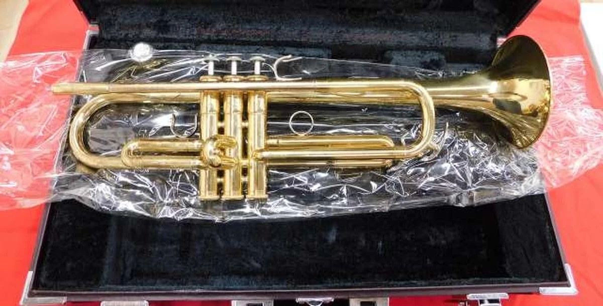 YAMAHA YTR-6320 Trumpet Color Gold Used From Japan