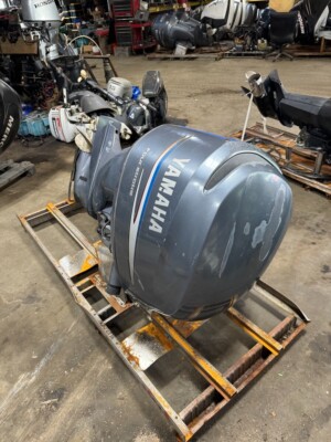 2003 Yamaha 225 hp F225 4-Stroke 25