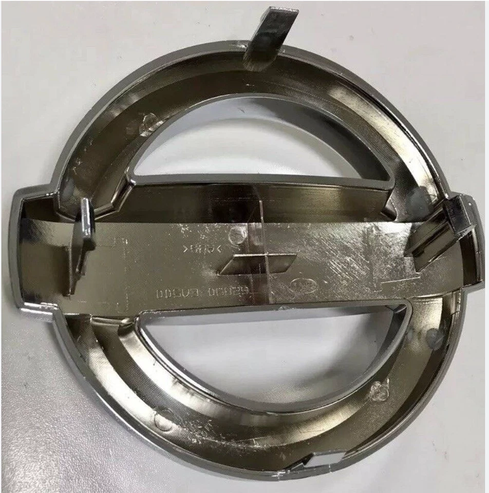 Emblema parrilla delantera cromada Nissan Xterra Pathfinder Frontier 2005-2016 Foto 2 de 2