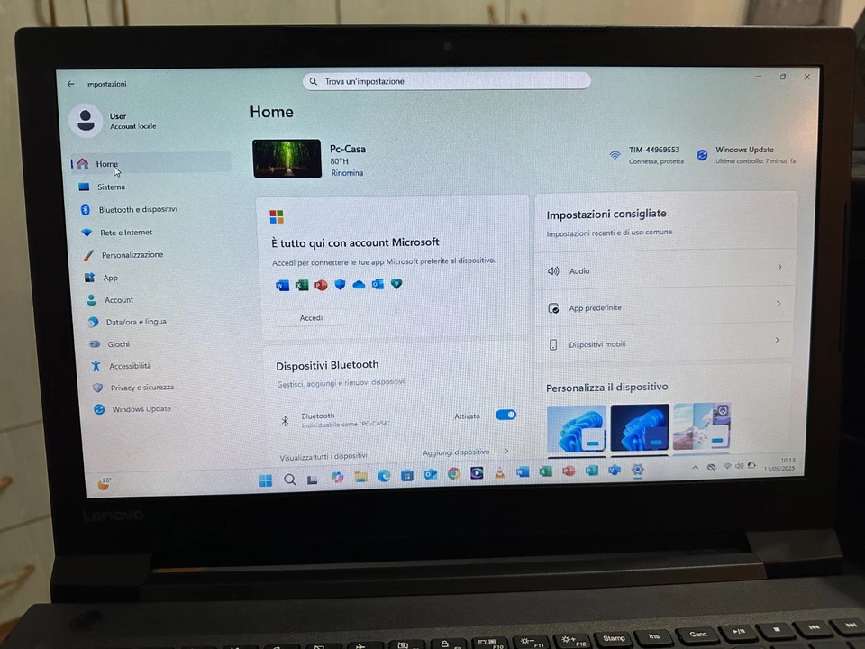Lenovo V110 15,6'' Laptop | Intel i5-7200U | 8GB RAM | 120GB SSD - Immagine 2 di 4