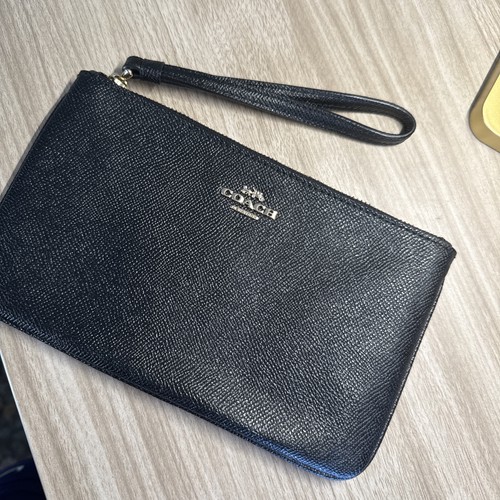 Pre-Owned Excellent Coach Black Large Corner-Zip Wristlet