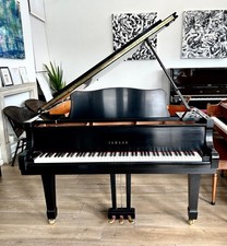 Yamaha C2 Grand Piano 5'8" Satin Ebony