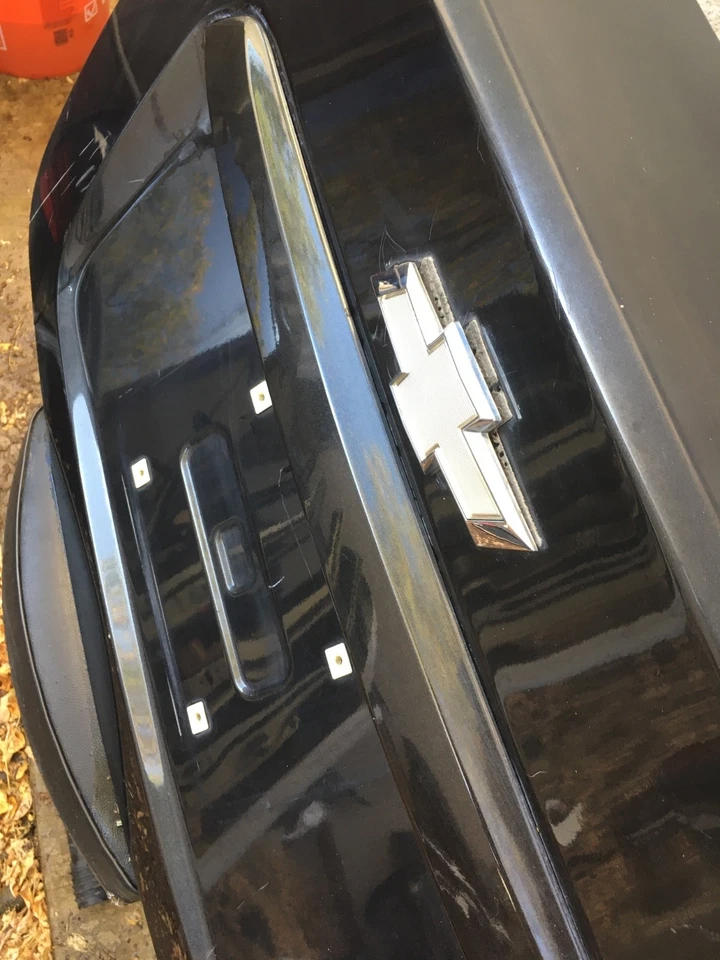 Chevrolet Sonic 2013-2016 sedán maletero trasero tapa negro OEM Foto 3 de 4