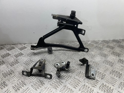 BMW 7 F01, F02 Kotflügelhalter vorne rechts 7184180 3.00 Diesel 180kw 23549968