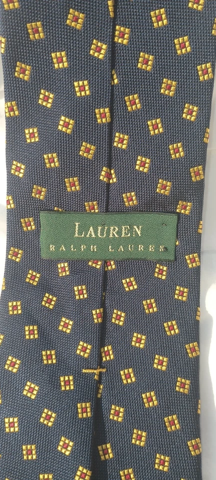 Corbata para hombre Lauren Ralph Lauren azul marino con jacquard geométrico amarillo hecha en EE. UU. Foto 3 de 4