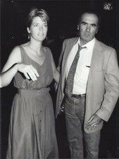 Meredith Baxter / Dan Hedaya - professional celebrity photo 1991