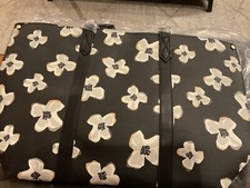 Thirty One - Signature Tote -NEW - Scattered Flowers Smooth pebble