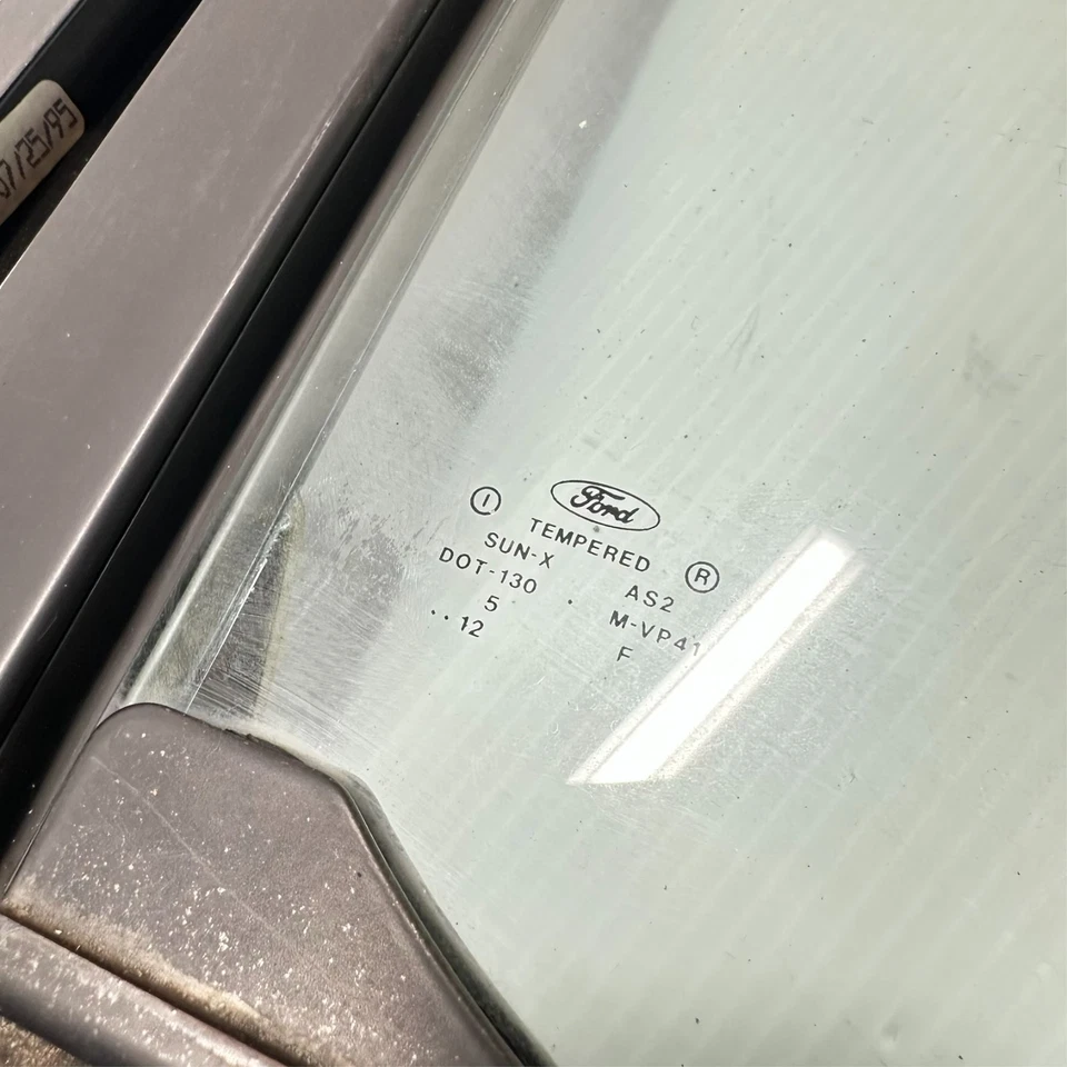 1992-1997 OBS FORD F150 F250 F350 Driver Passenger Vent Wing Windows PAIR 92-97 - Изображение 3 из 4