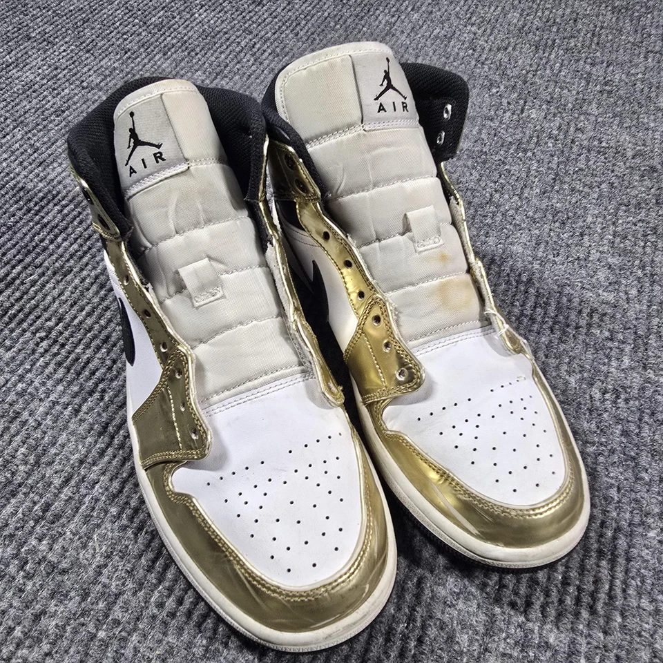 Nike Air Jordan 1 Mid SE Para Hombres Talla 8.5 Metálico Dorado Negro Blanco DC1419-700 Foto 3 de 4