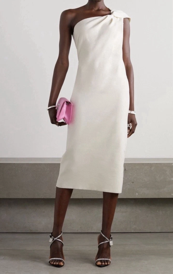 white wool dress no 2513 / Mansi autumn* Dry clean* The model is 170 cm (5 7) tall with a 80cm (31.5) bust Valentino - White Wool and