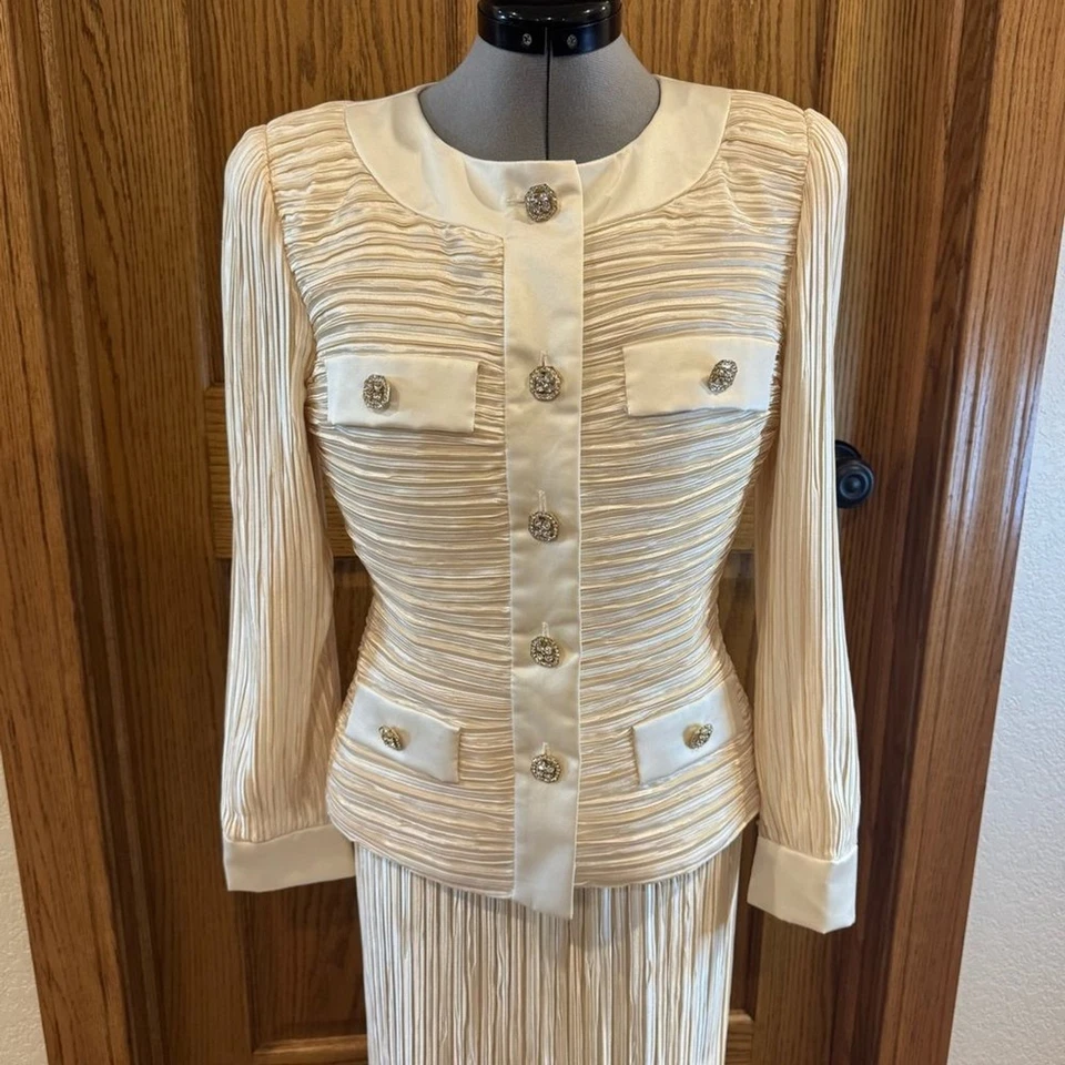 Impresionante conjunto de falda plisada satinada marfil George F. Couture. Vintage años 80. Talla 8 Foto 2 de 4