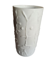 Rosenthal  Relief Vase Cuno Fischer Totem mit Tribal Dekor 19 x 9cm, weiß, top!