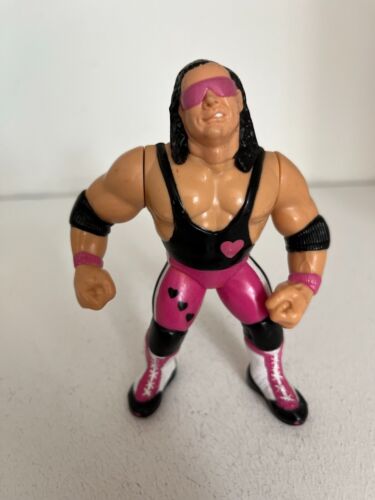 WWE BRET THE HITMAN HART HASBRO WRESTLING ACTION FIGURE WWF SERIES 4 VGC HEART - Picture 1 of 5