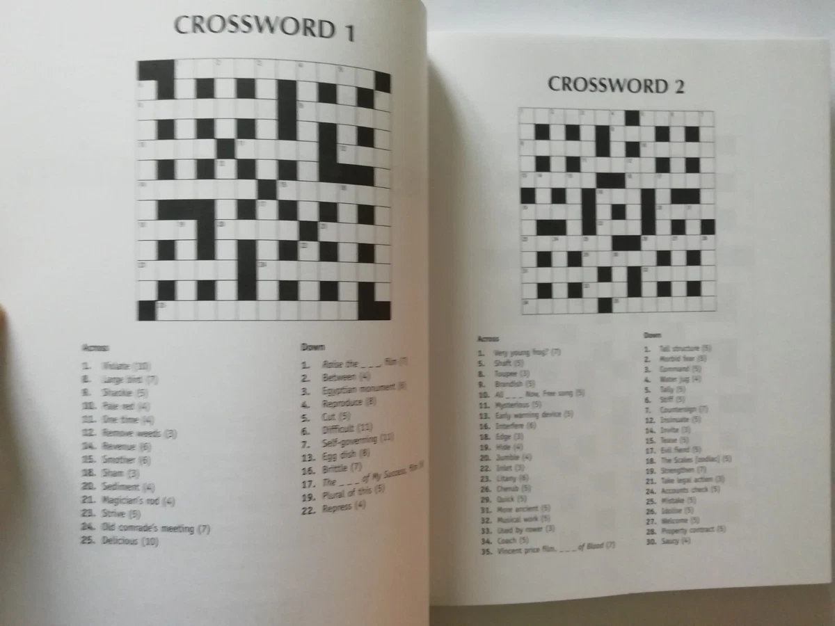 THE ESSENTIAL CROSSWORD COLLECTION MARKS SPENCER 176 PUZZLES UNUSED