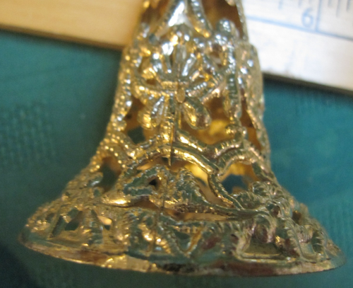 10 Vtg 1950's Bradford Plastic Filigree Bell Xmas Ornaments 3 sizes 3.5, 2.5, 2" - Picture 18 of 21