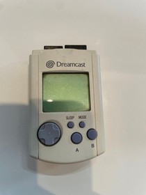 Dreamcast Main unit + 2 controllers + 1 game software included