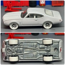 Chase Johnny Lightning 1969 69 Oldsmobile Cutlass 442 White Lightning Chase Johnny Lightning 1969 69 Oldsmobile Cutlass 442 White Lightning