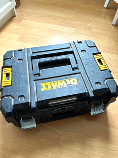 DEWALT Werkzeugkiste aus Kunststoff schwarz/gelb mit Griff