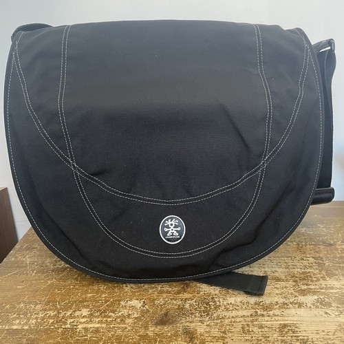 Crumpler Cheesy Tina Bolso Mensajero para Laptop Correa para el Hombro Negro - Imagen 2 de 19