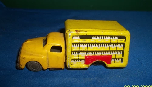 Vintage Coca Cola Tin Litho Friction Delivery Truck Missing Back Wheels 4" Long