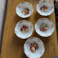 Bavaria Germany Fruit Salad Bowls 5 1/2 Inch Set Of 5 Vintage Gold Color Trim