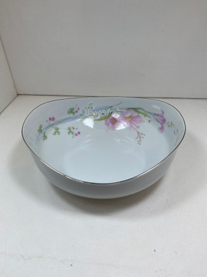Vintage Couture Fine China 'Pretty Bouquet' Serving Bowl – MD108 - Main Image