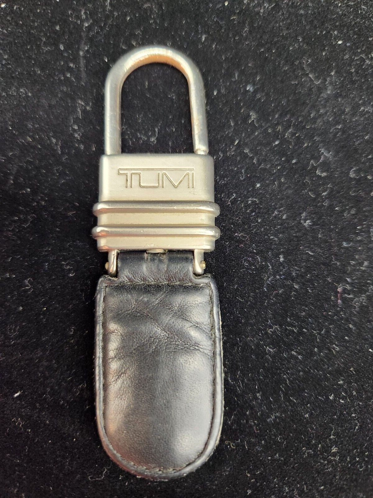 Tumi Black Leather Key Fob / Key Chain with Swivel Closure 3.5" x 1"