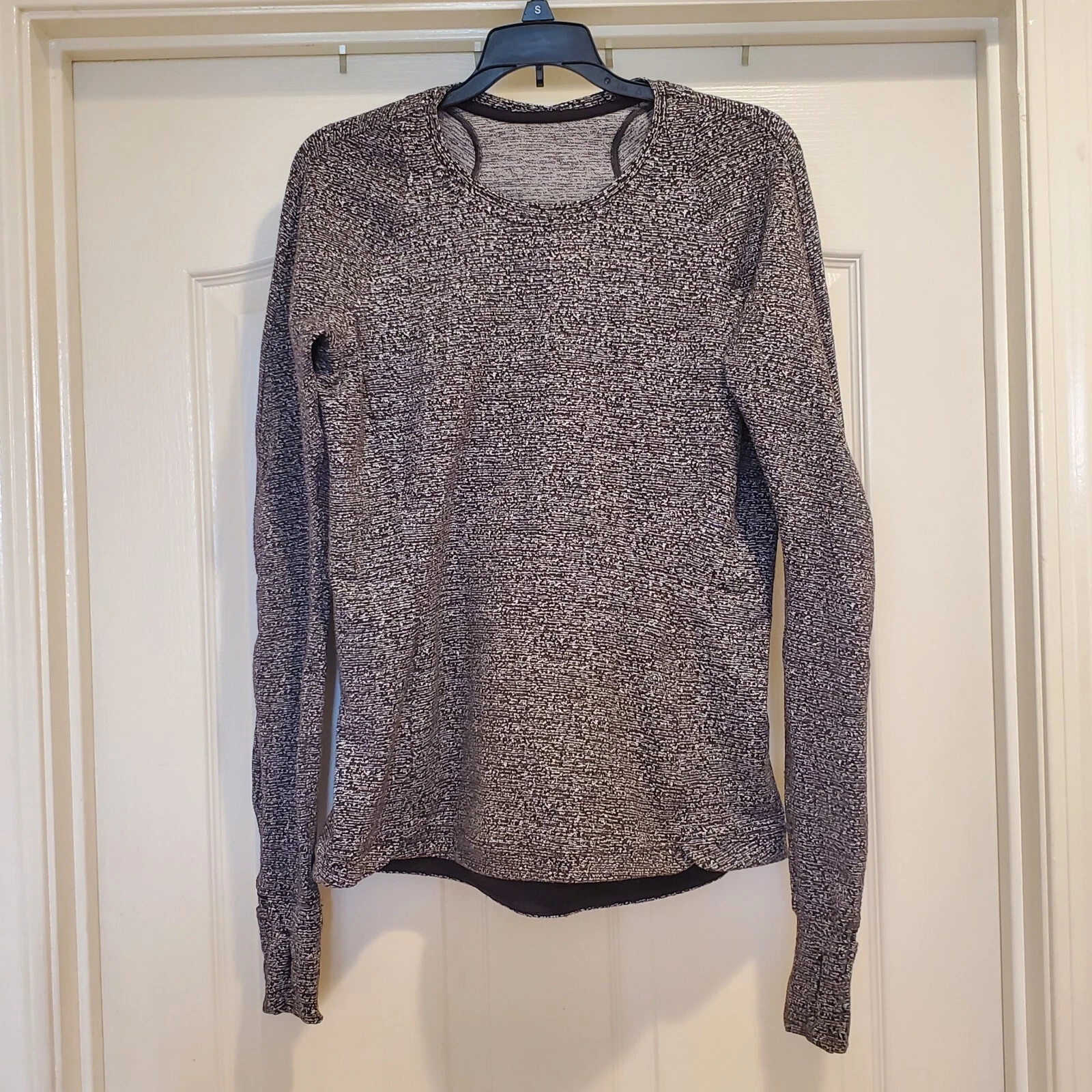 Lululemon Running Top Women's Size 10 Long Sleeves Nylon Blend Pocket VGUC