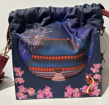 Disney Mulan Loungefly Cartera con Cordón Fuegos Artificiales Mushu Li Shang Bolso Ajustable