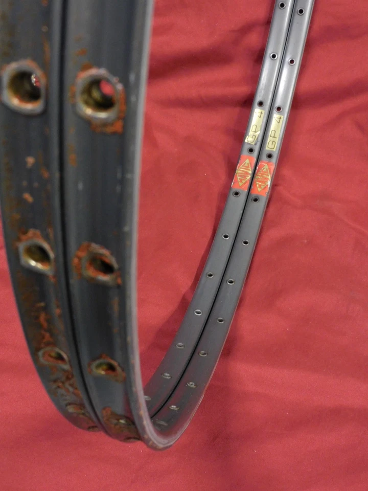 2 Vintage Mavic GP 4 Dark Gray Tubular Rims 36 Holes @ 395 grams each - Image 4 of 4