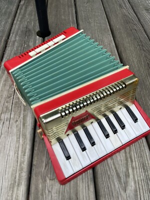 Vintage 1955 Emenee Musical Toys Golden Piano Accordion #405 W